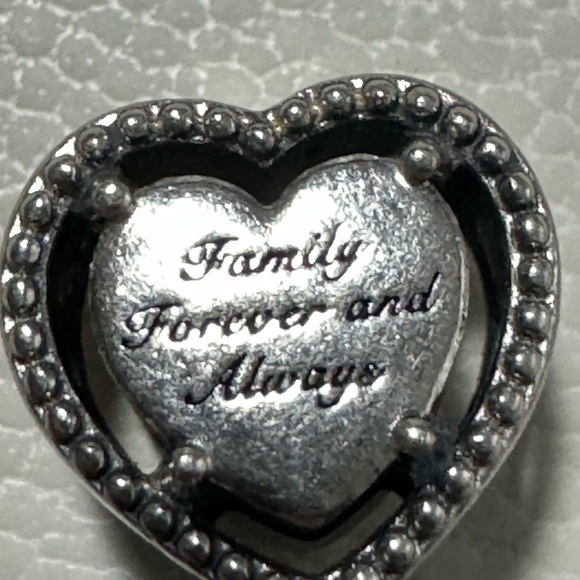 Authentic PANDORA Openwork Heart & Family Tree Charm - Picture 2 of 4